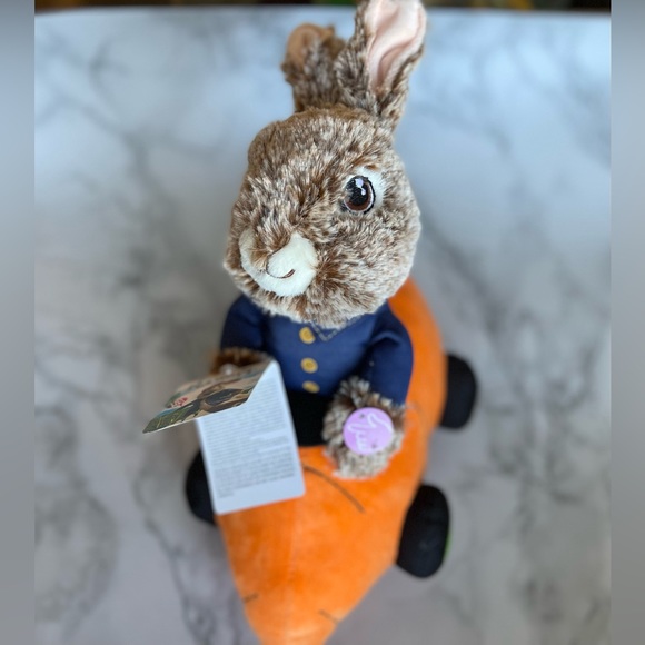 Peter Rabbit Animated Plush that sings and drives - Picture 1 of 8